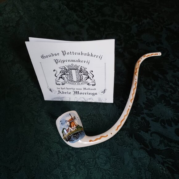 Vintage Hand-Crafted Dutch Pottery Pipe - Picture 3 of 16